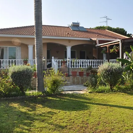 Stylish Spacious 3 Bd Villa