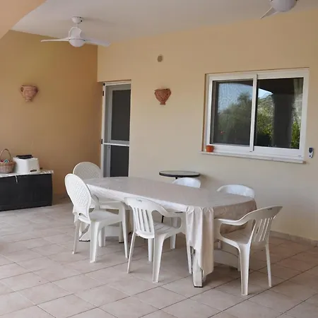 ヴィラ Stylish Spacious 3 Bd *