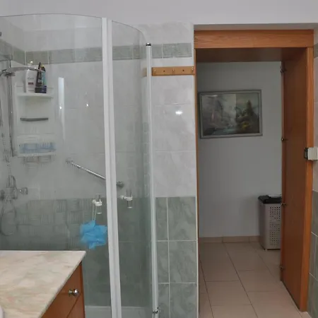 Stylish Spacious 3 Bd Вилла *