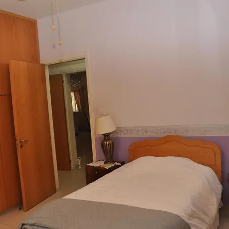 Вилла Stylish Spacious 3 Bd *