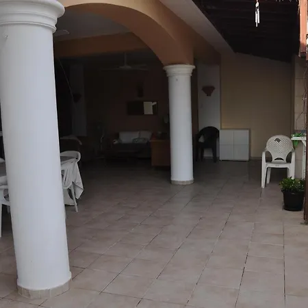 Stylish Spacious 3 Bd Вилла