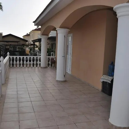 Stylish Spacious 3 Bd Alethriko